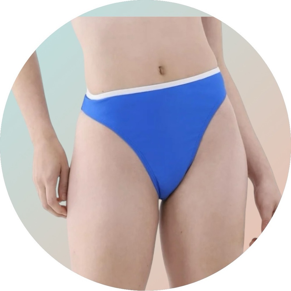 No Boundaries Women's Contrast Trim Cheeky Bikini Bottoms, Size M (8-10) Blue